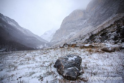 Chutes de neige au-dessus de Gavarnie