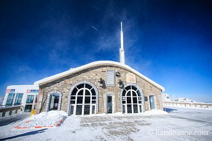 Tempête de vent au sommet du pic du Midi