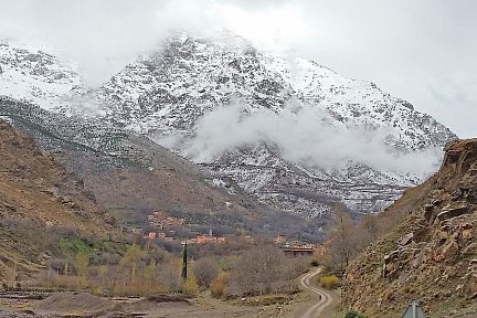 Imlil et le Toubkal enneigé