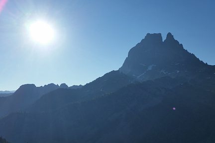 Matin ensoleillé sur le Pic du Midi d'Ossau