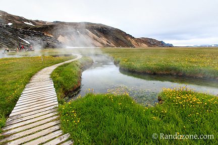 Source d'eau chaude dans le Landmannalaugar