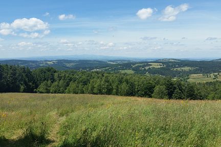 Belle vue dégagée sur les monts