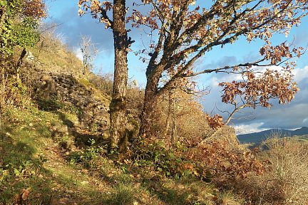On monte encore