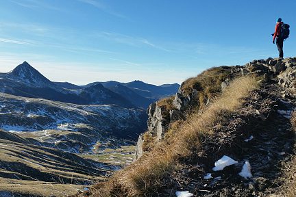 Face aux volcans du Cantal