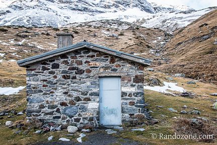 Cabane de Groutte, route du cirque de Troumouse