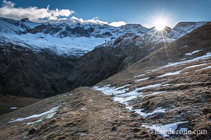Derrière nous le soleil se lève sur Troumouse