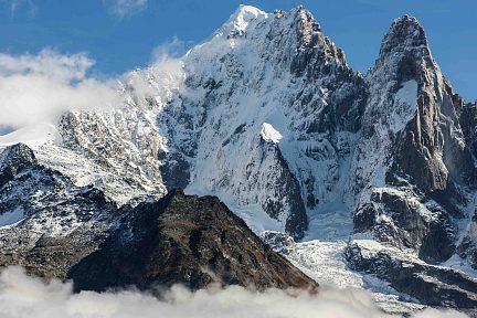 Vue depuis le Lac Blanc, l'Aiguille-Verte et les Drus sur la droite