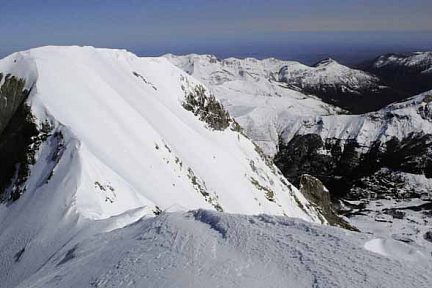 Massif du Ger, descente par le vallon du Capéran
