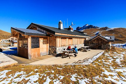 Refuge du Grand Plan tout en bois