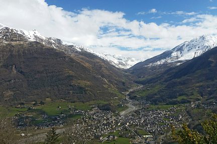 Vue panoramique sur la vallée de Luz