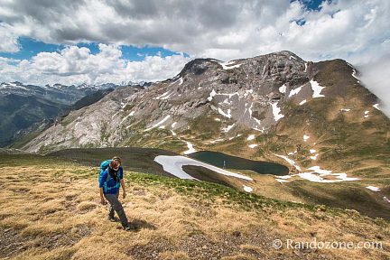 Progression au dessus du lac de Lapazosa
