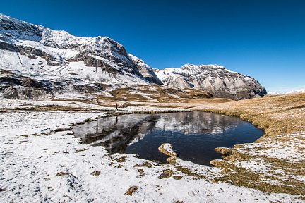 Neige sur les sommets du cirque de Troumouse