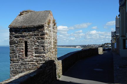 Petite échauguette sur les remparts de Granville.