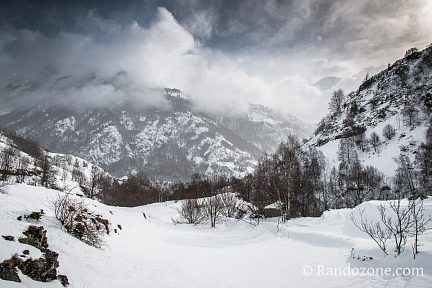 Petite balade sous la neige au village de Gavarnie
