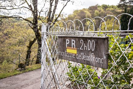 Départ de la randonnée de la Montagne de Jean Frond