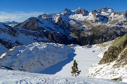 Lac de Brazato en vallée de Panticosa