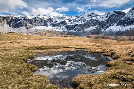 Reflet du pic de la Munia dans le cirque de Troumouse