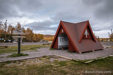 Départ à Nikkaluokta en Suède