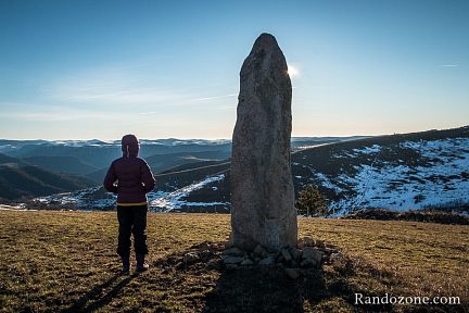 Près d'un ménhir à Fontpadelle