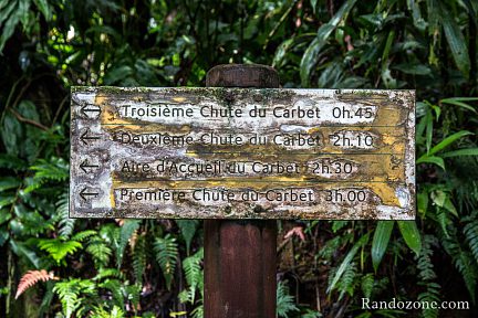 Des panneaux en très mauvais état