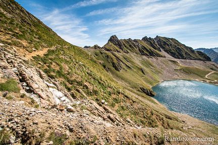 Sentier qui arrive du col de Sencours