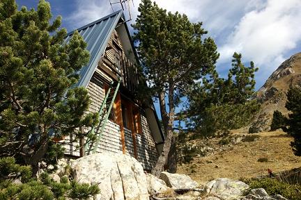 Alerte Rando Pyrénées : un refuge emblématique fermé pour raisons de sécurité Actualité : Alerte Rando Pyrénées : un refuge emblématique fermé pour raisons de sécurité