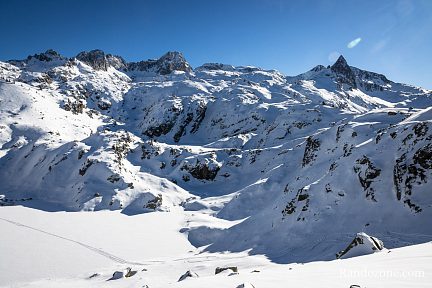 Massif du Néouvielle depuis le refuge de la Glère