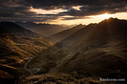 Vallée de Barèges depuis la piste du Tourmalet