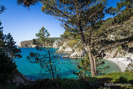 Sur le sentier du Cap de la Chèvre