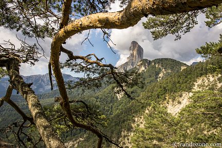 Mont Aiguille depuis les environs du col de Papavet