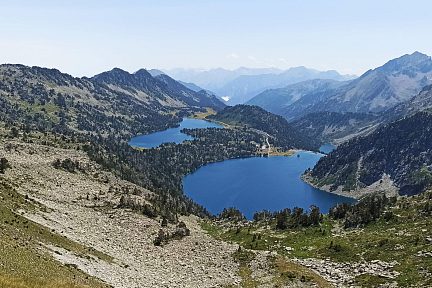 Lacs du Néouvielle dans les Pyrénées centrales
