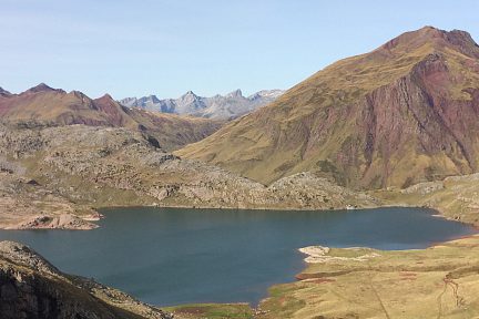Lac d'Estaëns dans les Pyrénées