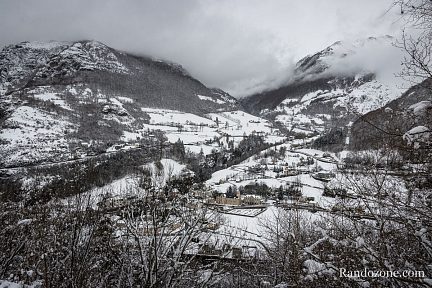 Vallée de Gèdre sous la neige