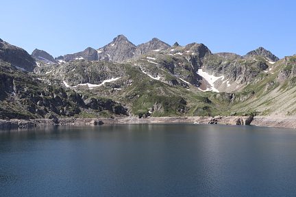 Au bord du lac d'Artouste