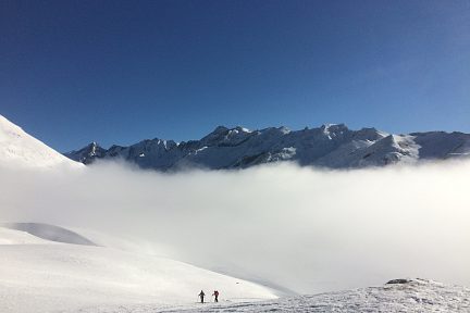 Montée au col de l'Iou dans le massif d'Anéou