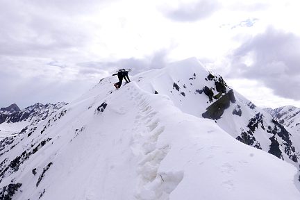 Sur la crête effilé de l'Arre Sourins