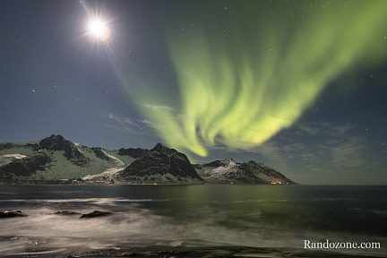 Balade la nuit pour voir les aurores boréales