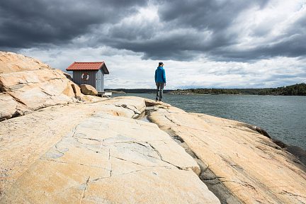 Superbe rando le long de la mer en Suède