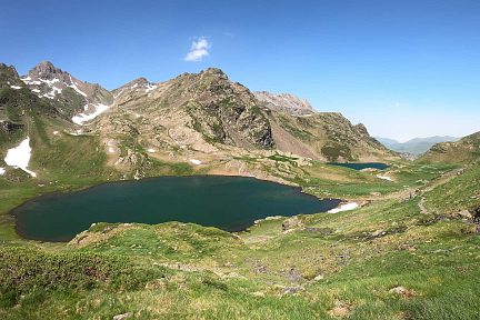 Point de vue sur les lacs d'Uzious et de Lavedan