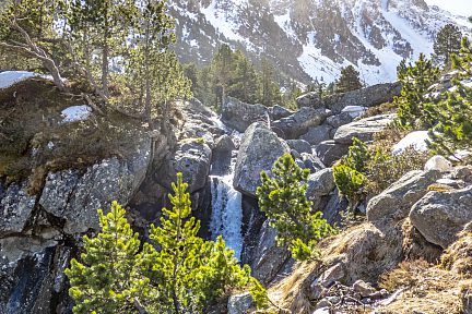 Cascade du lac d'Estom
