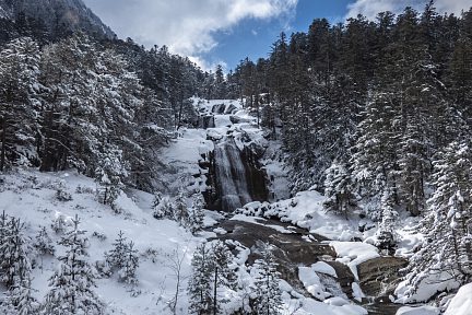 Cascade du Pont d'Espagne, fin mars