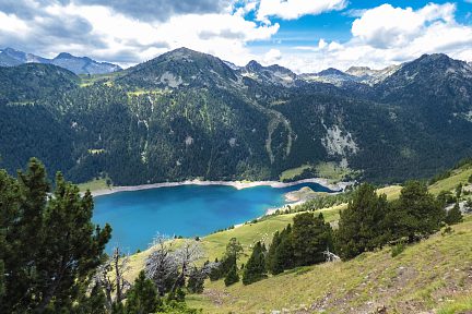 Lac de l'Oule depuis le chemin du col de Portet aux lacs de Bastan