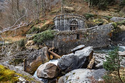 Le Mauhourat, chemin des cascades