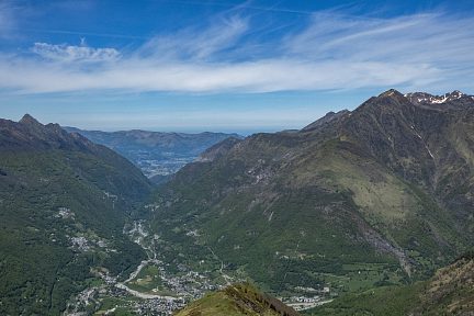 Vue sur Luz-Saint-Sauveur depuis le pic de Bergons