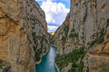 Congost de Mont Rebei, chemin gravé dans la roche, vue 1