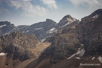 Point de vue vers le Casque du Marboré depuis la montée au Soum Blanc de Sécugnat