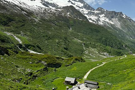 Au dessus du refuge de la Glière en Vanoise