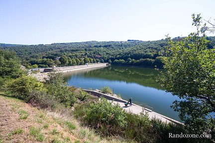 Lac et barrage de Couzon