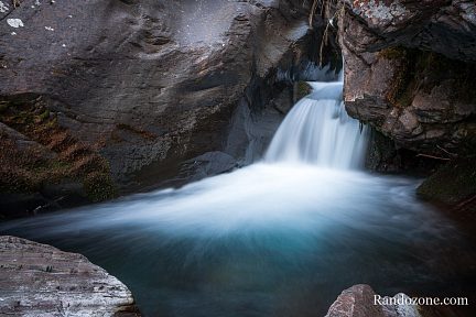 Eau et roche dans les Pyrénées