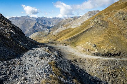 Col de Boucharo depuis le sentier qui descend du refuge des Sarradets